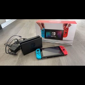 Nintendo switch barely used- like new.